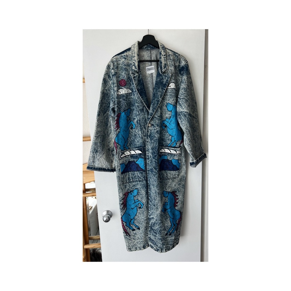 Vintage unicorn embroidered jean coat Razz size M/L